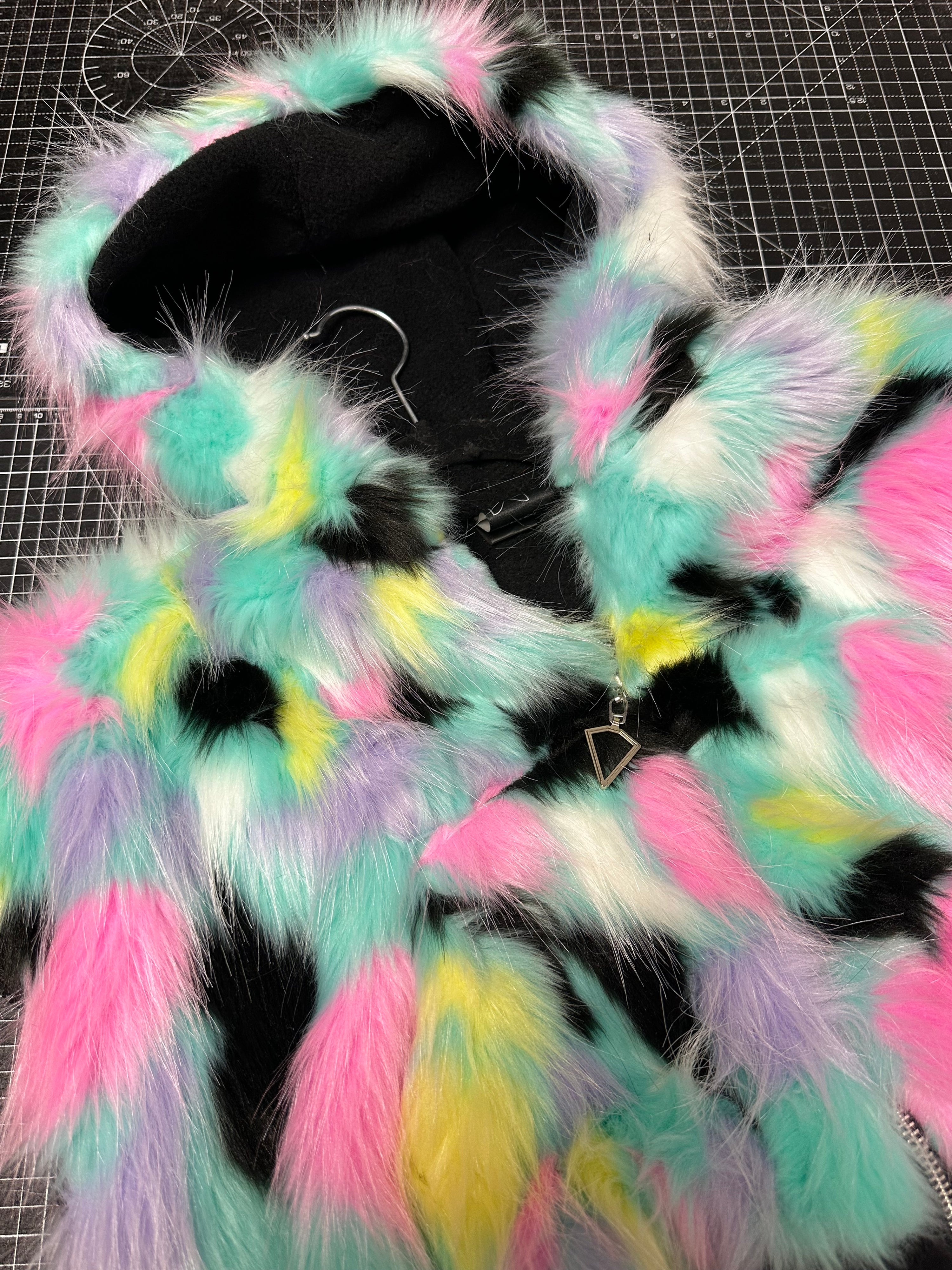 Pastel Faux Fur Cropped Bodywarmer (S/M)