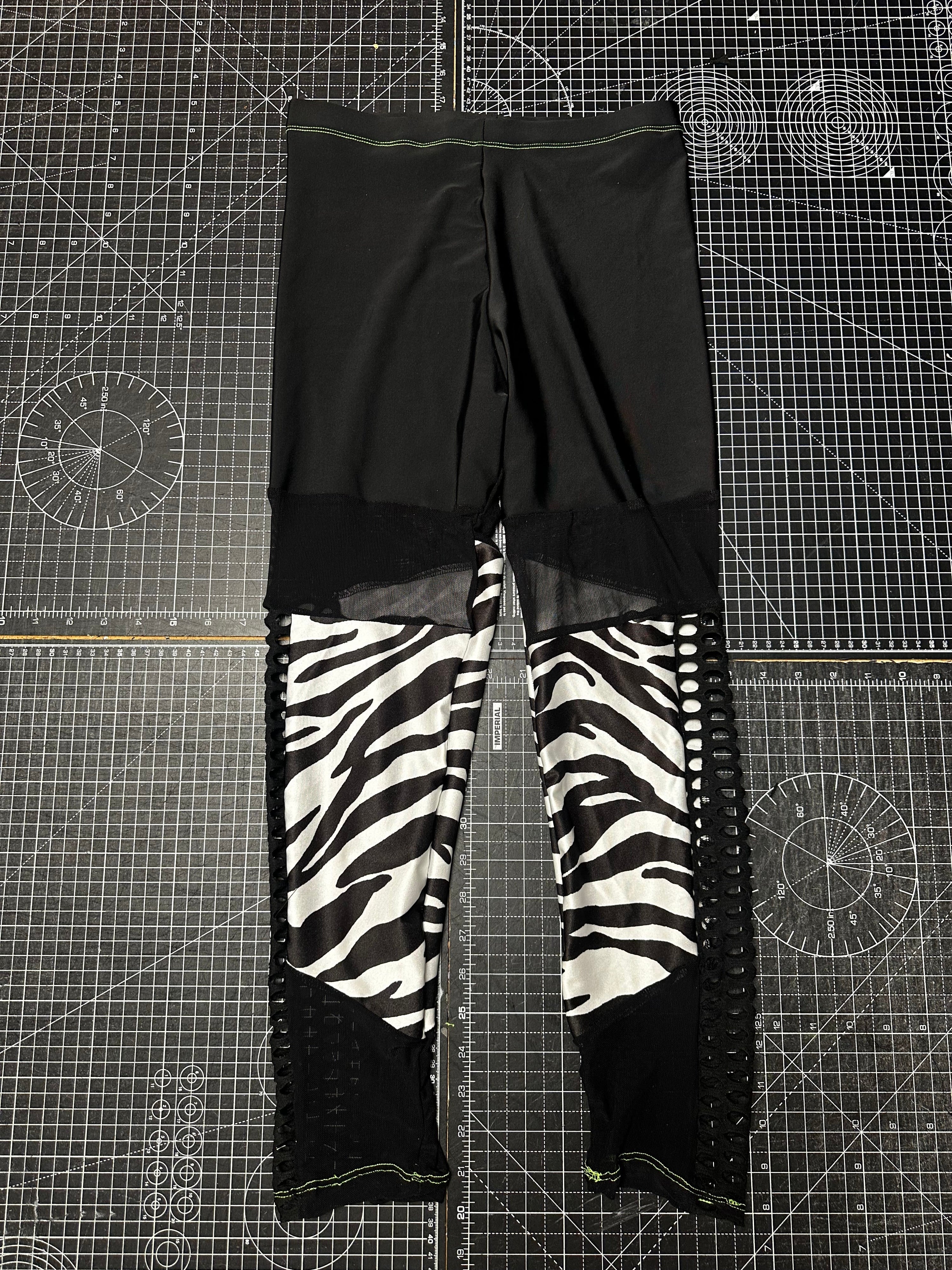 Zebra X Mesh Panelled Leggings