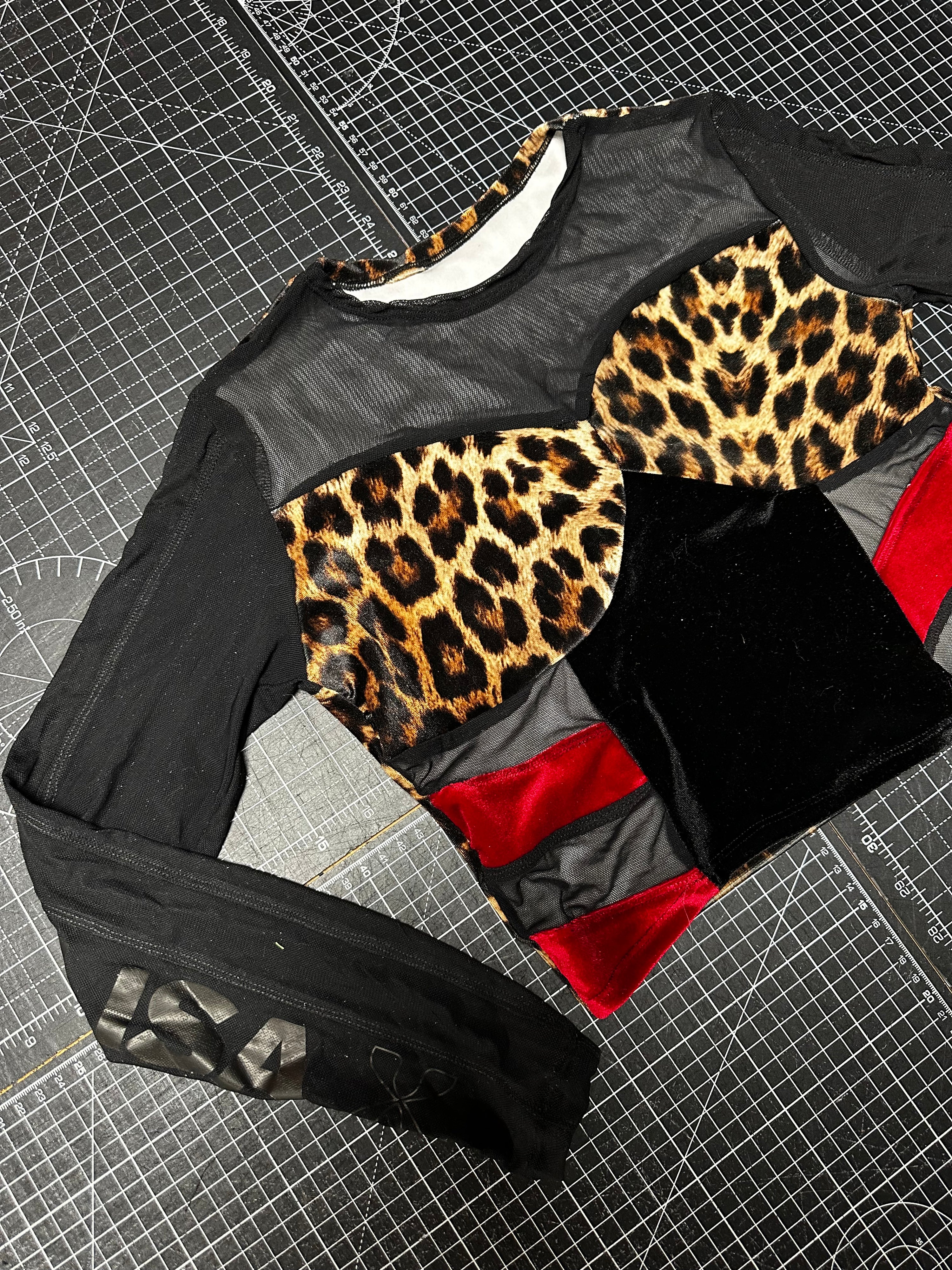 Leopard  X Velvet X Mesh Panelled Long-Sleeve Top (S)